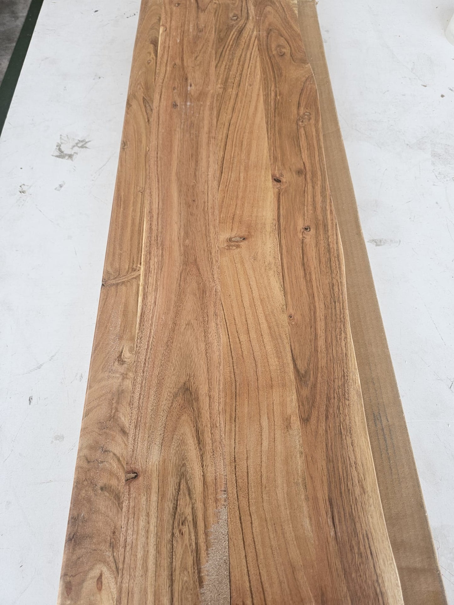 Raft perete 100x30x2,5cm dreptunghiular lemn acacia margine vie