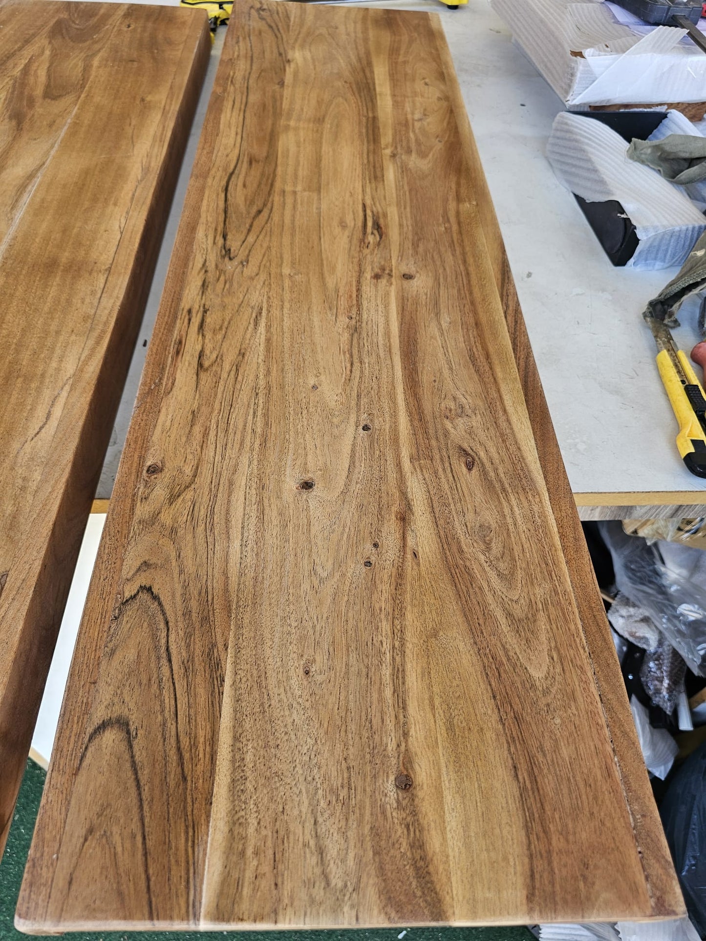 Comoda TV, lemn masiv de acacia