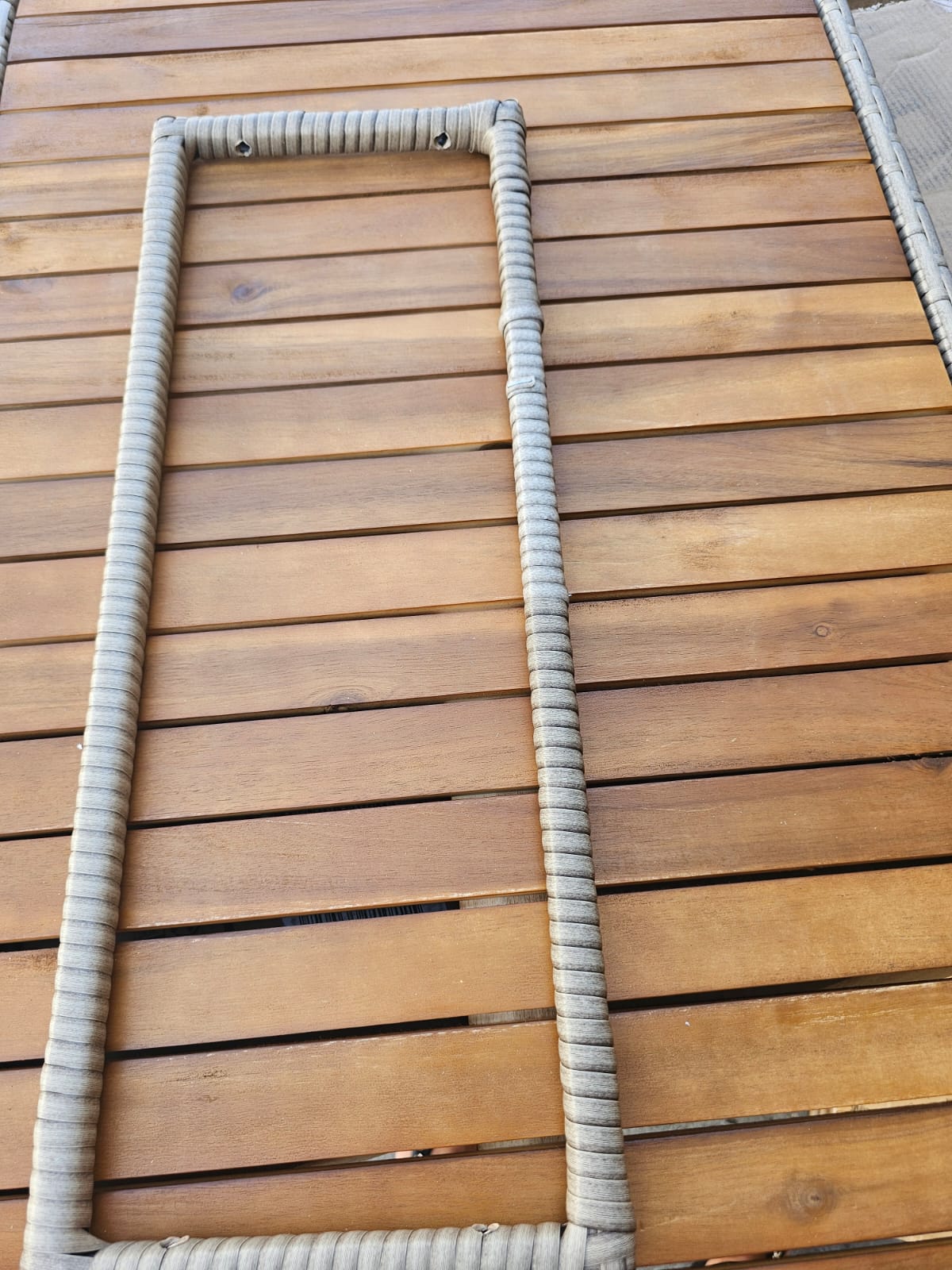 Masă de grădină, bej, 90x55x71 cm, poliratan și lemn de acacia