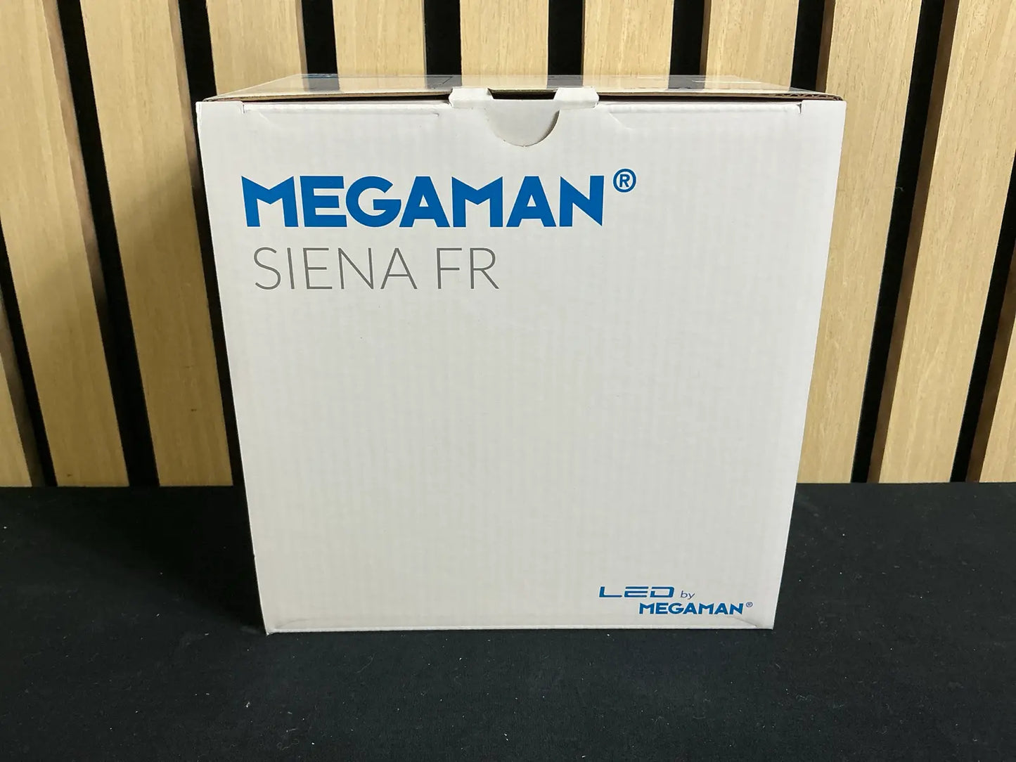 Megaman Siena FR MM07649 – Corp de iluminat LED tip downlight premium, integrat, 16.5W, 4000K, 1560 lumeni