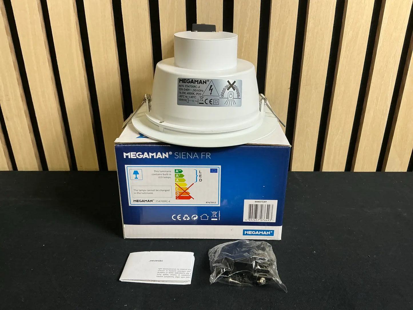 Megaman Siena FR MM07649 – Corp de iluminat LED tip downlight premium, integrat, 16.5W, 4000K, 1560 lumeni