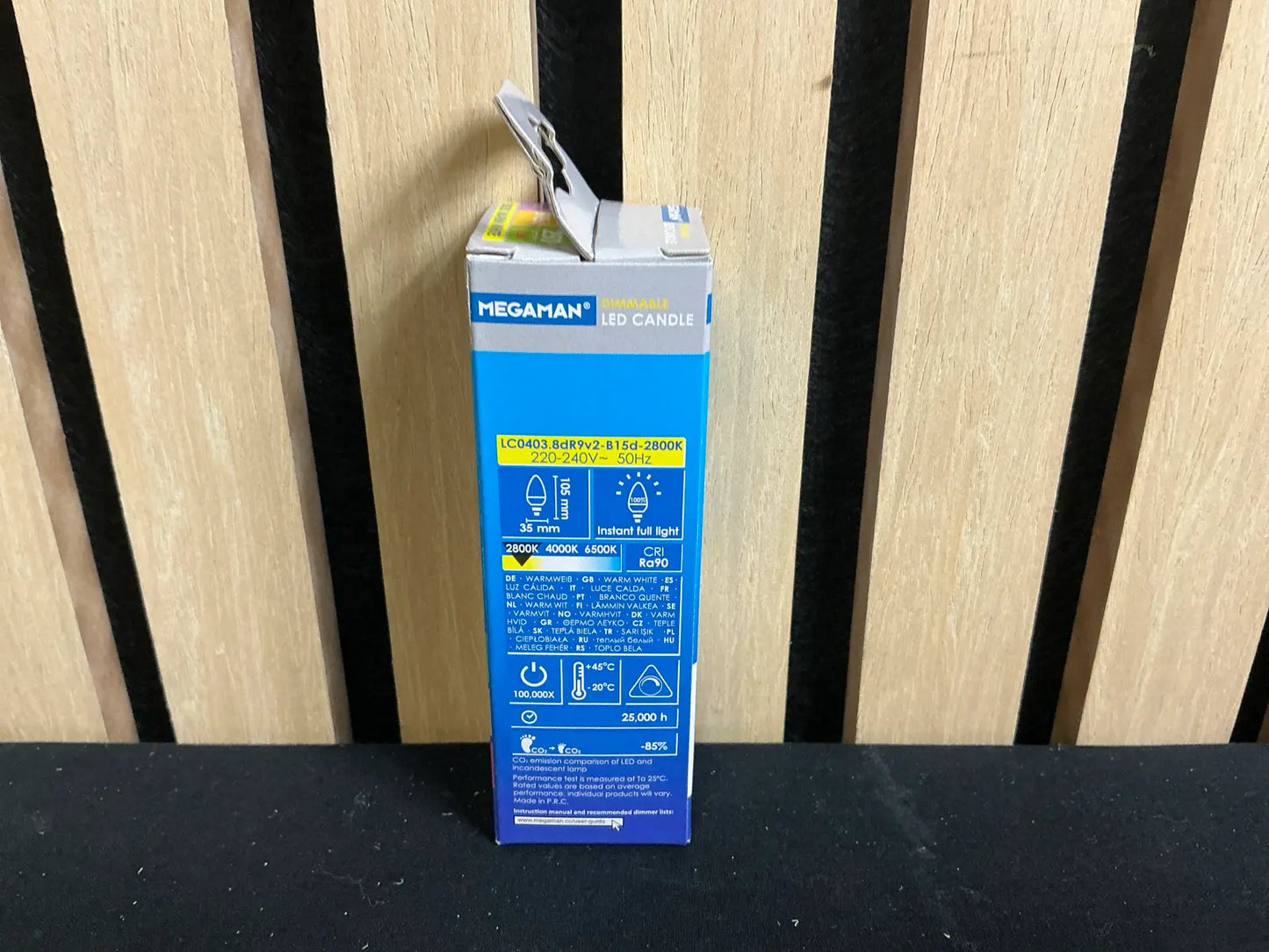 Bec LED Megaman® Candle B15d 3.8W 250lm 2800K – Dimabil, Alb Cald