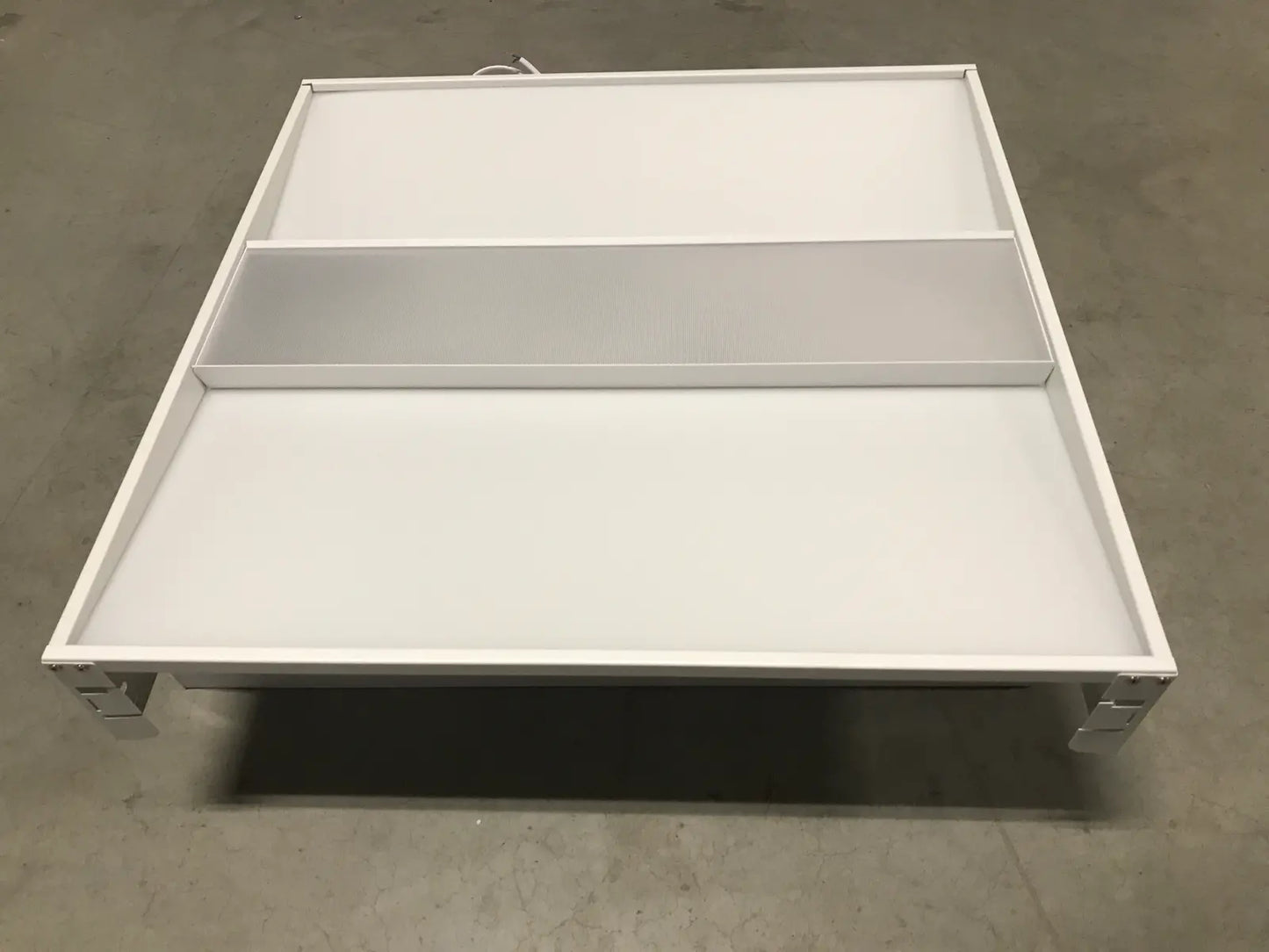 Panou LED profesional OPPLE 60x60 cm – Iluminare eficientă și modernă pentru spații comerciale și birouri