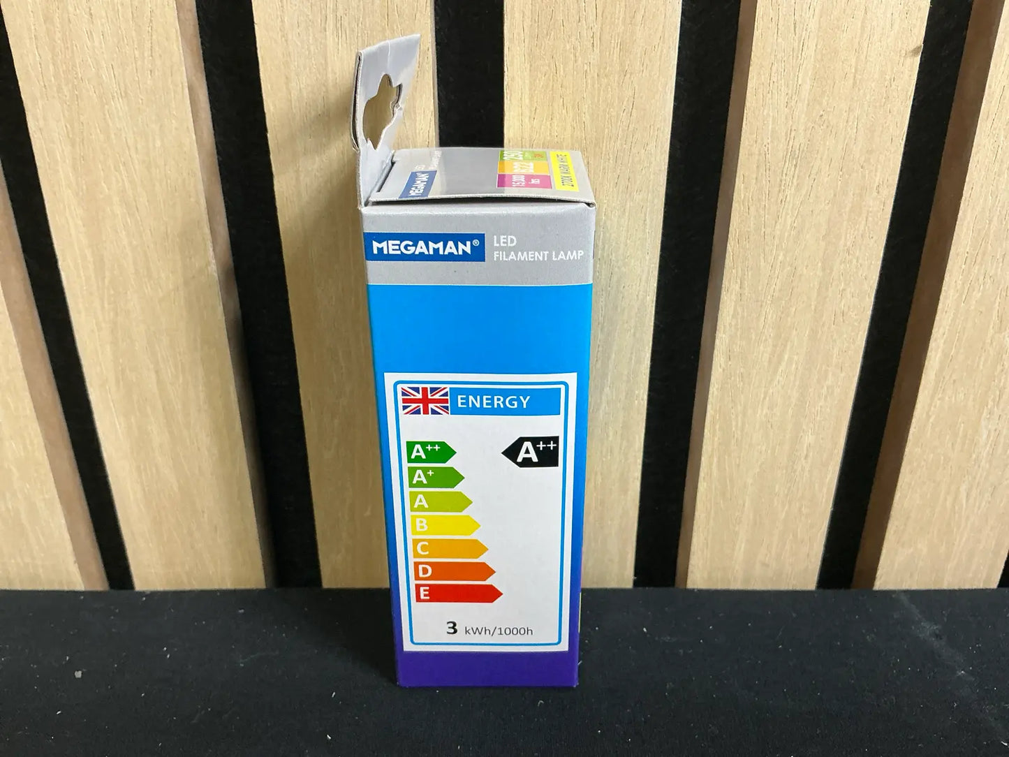 Bec LED tip filament Megaman B22, 3W, 2700K – Lumină caldă, 250 lumeni
