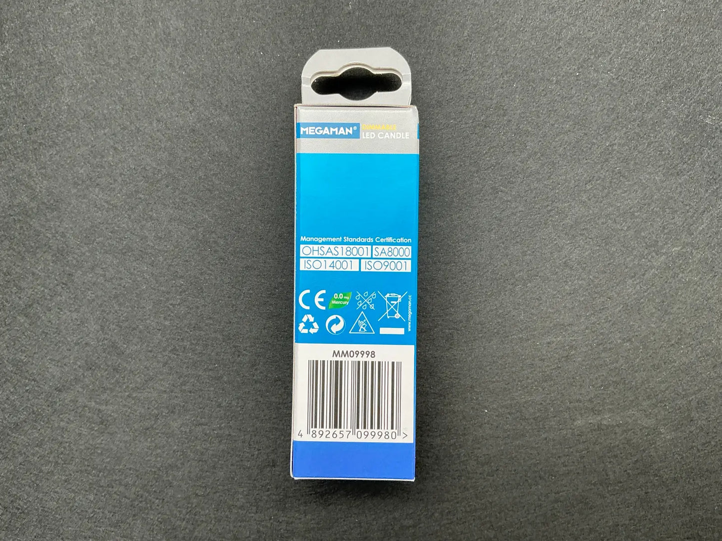 Descriere bec LED Megaman Candle B15d 3.8W 2800K (lumina caldă)