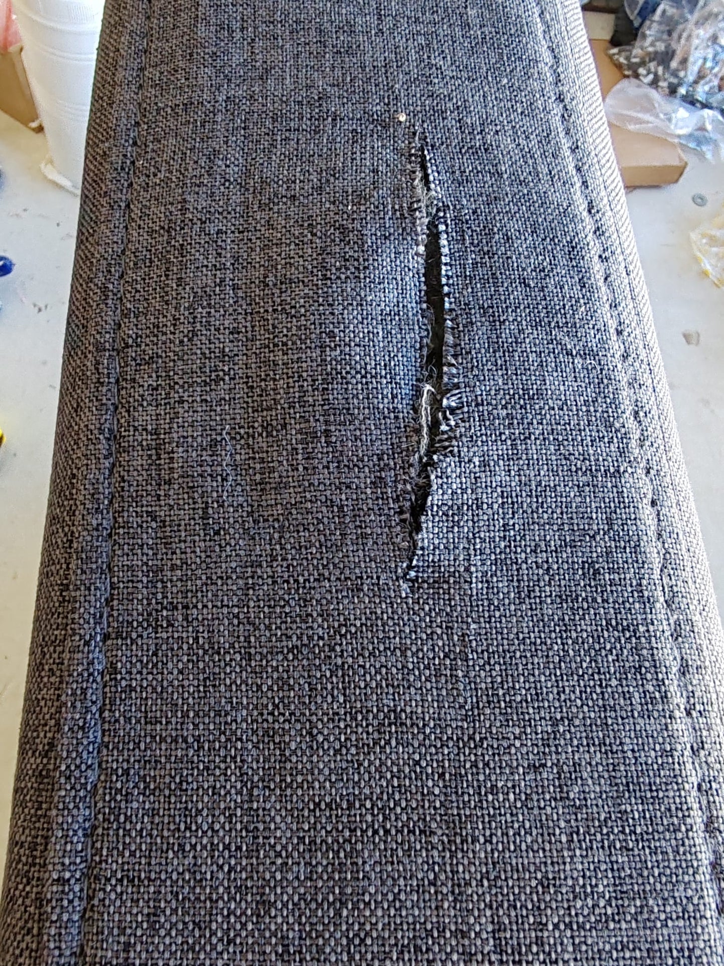 Canapea cu 3 locuri, material textil, gri