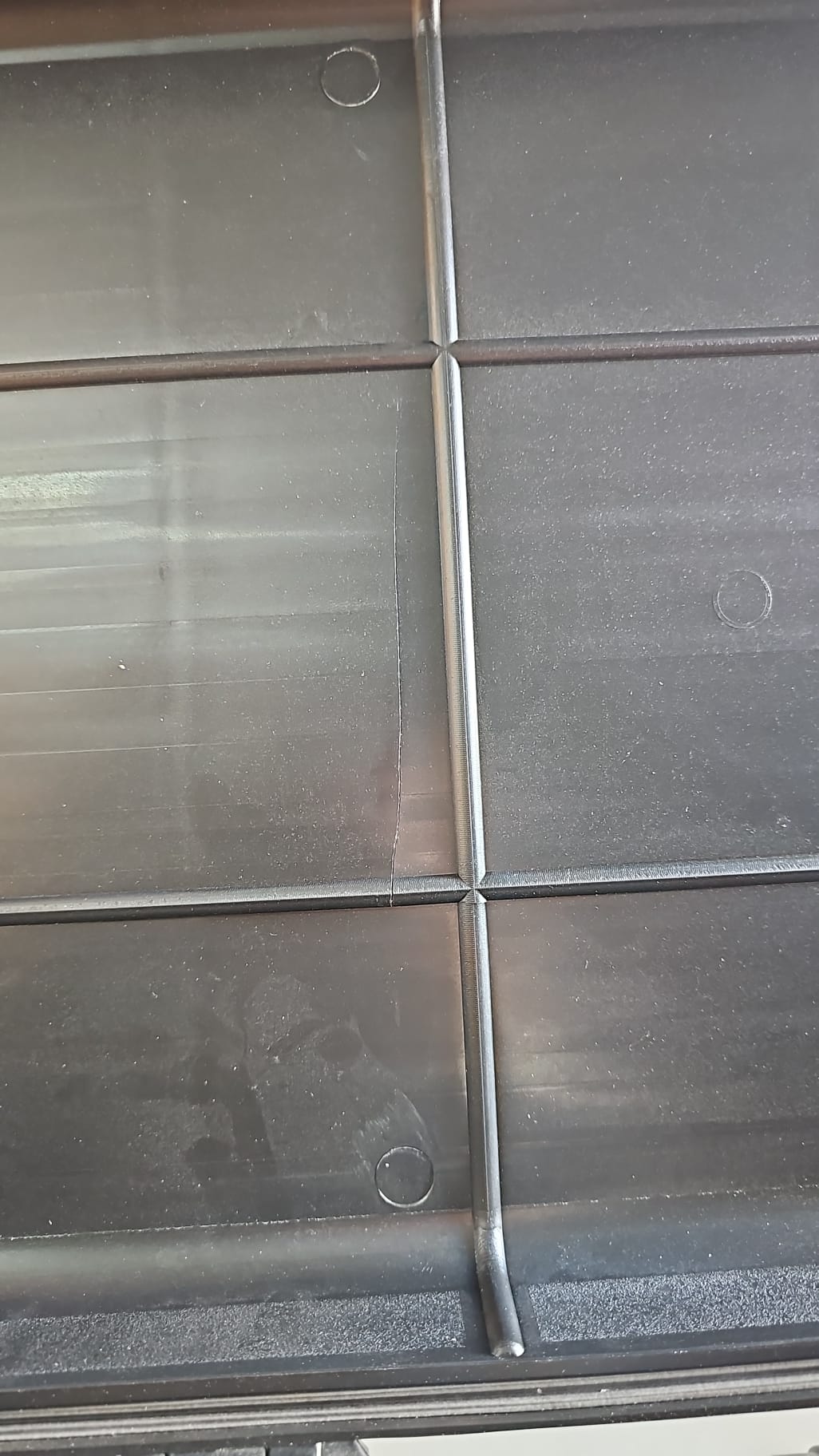 Carcasă arme, turnată din plastic, rezistentă la apă, cu roți