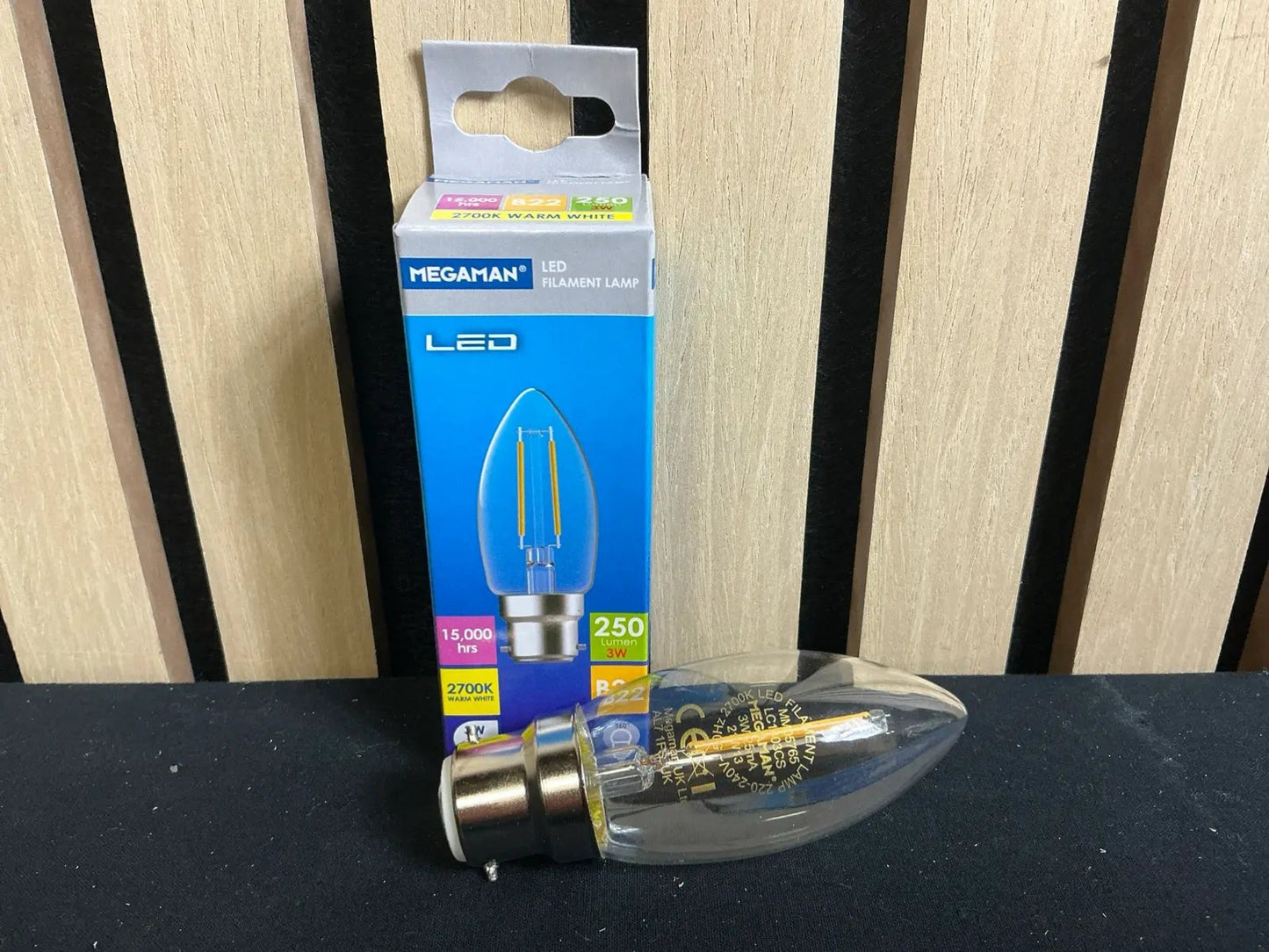 Bec LED tip filament Megaman B22, 3W, 2700K – Lumină caldă, 250 lumeni