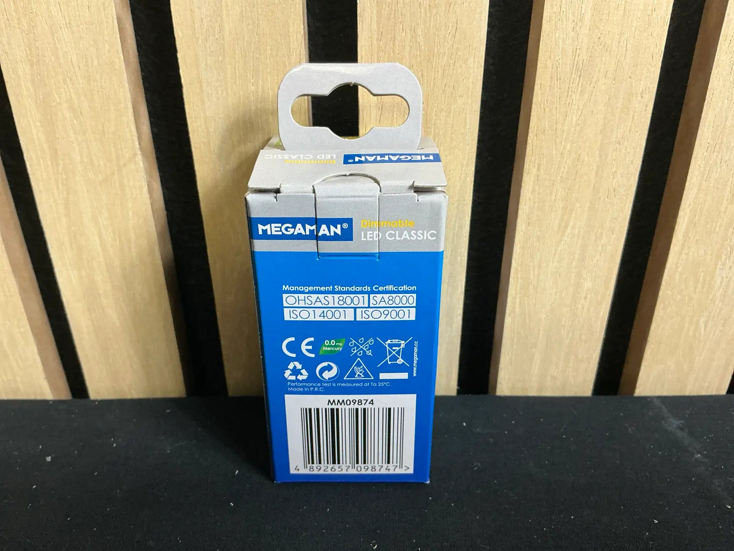 Bec LED MEGAMAN® Classic E14, 3.8W, 250lm, 2800K – Dimmable