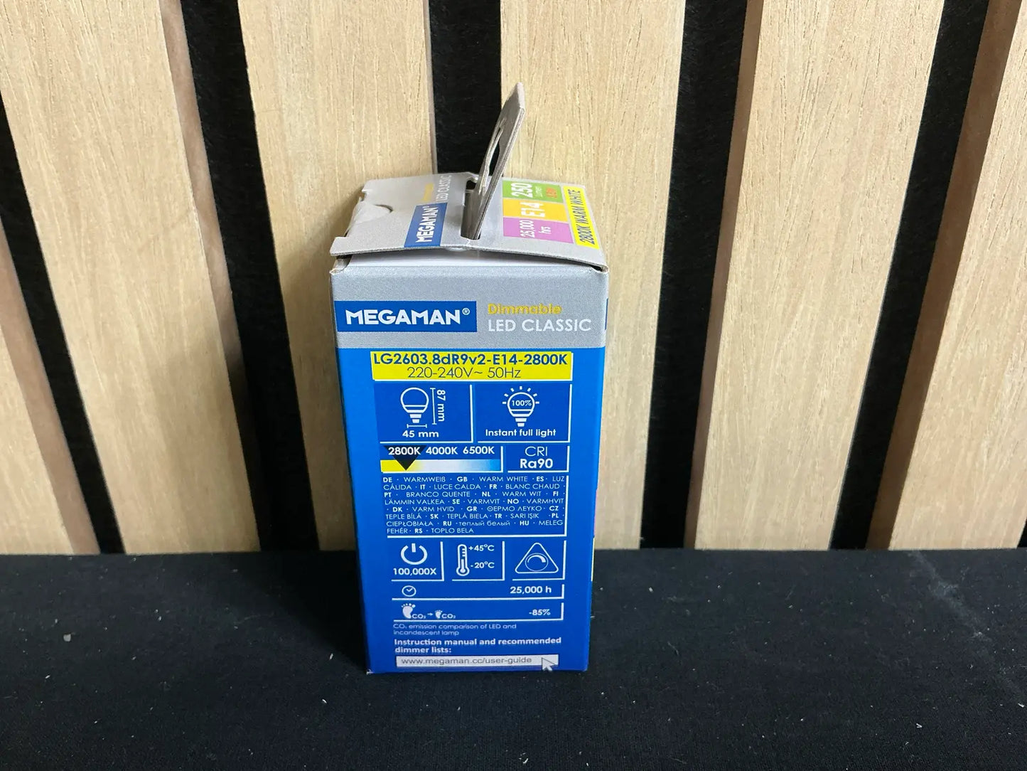 Bec LED MEGAMAN® Classic E14, 3.8W, 250lm, 2800K – Dimmable